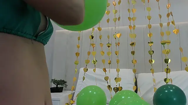 violetta cutest  online show from March 17, 11:35 am