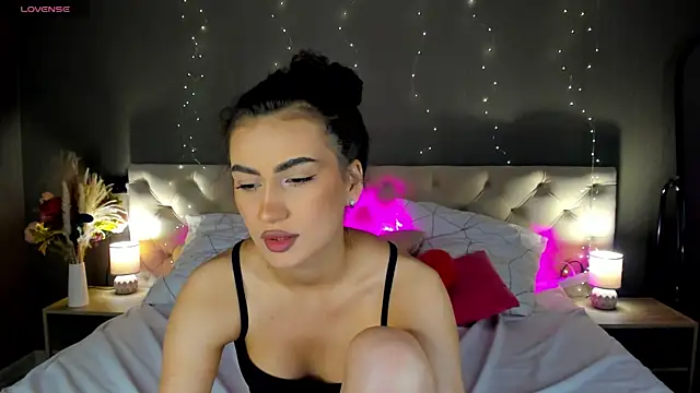 Adele Lanea online show from May 18, 12:40 am