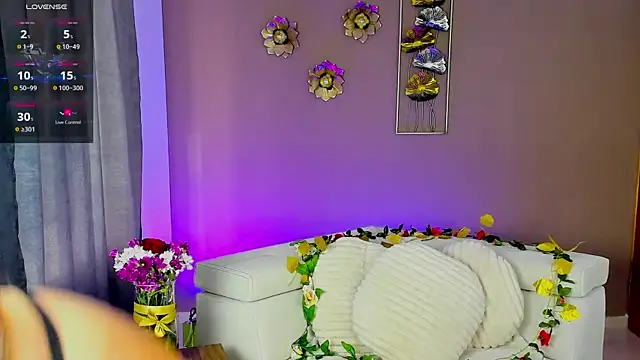 Luna velmont online show from March 19, 9:19 pm