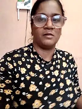 indianstrawberrylips4u online show from May 1, 2:43 pm