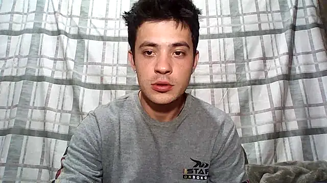 machodotado97 online show from May 15, 11:34 pm