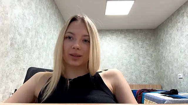 BeulahJustason online show from February 18, 5:09 pm