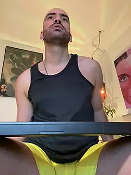 Snapshot of ivann_nn chatting on February 19, 11:23 pm ivann nn online show from February 19, 11:23 pm