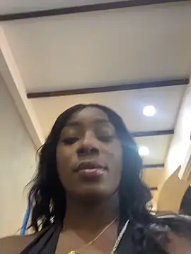 ZarahFerreira online show from March 24, 12:37 am