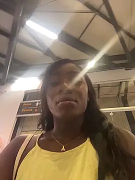 ZarahFerreira online show from March 25, 11:55 pm