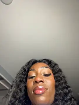 ZarahFerreira online show from May 4, 11:34 pm