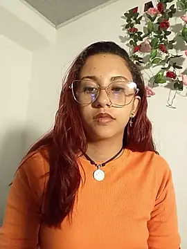 Snapshot of MiaBloom19 chatting on February 20, 6:26 am MiaBloom19 online show from February 20, 6:26 am