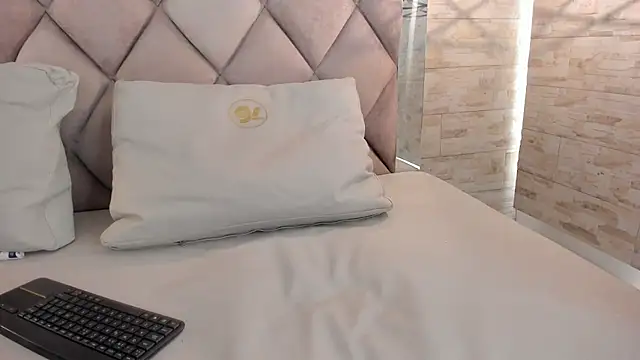 bella novoa online show from March 10, 3:11 am