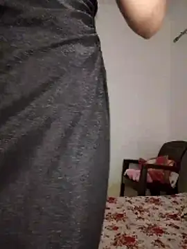 cute girl 29 online show from April 3, 6:17 pm