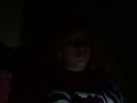 Snapshot of Emily_231 chatting on March 29, 3:39 am Emily 231 online show from March 29, 3:39 am