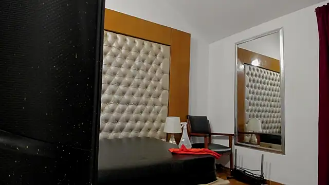 IsabellaaLux  online show from May 14, 8:26 pm