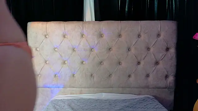 AmyKiss  online show from March 4, 1:50 pm