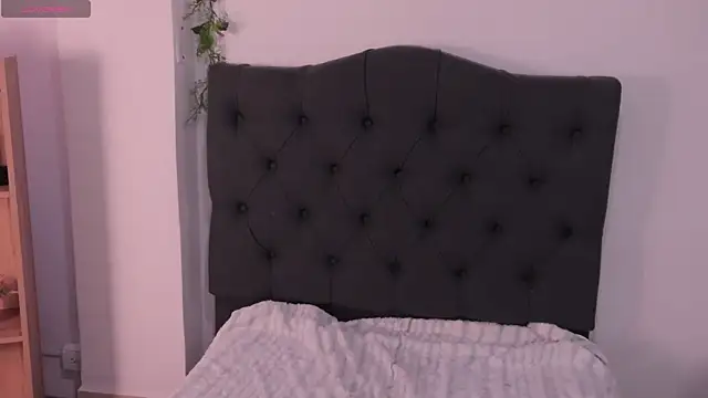AmyKiss  online show from May 9, 1:05 pm