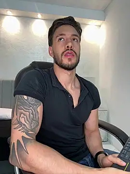 Snapshot of evans_campbell1 chatting on February 25, 11:25 pm evans campbell1 online show from February 25, 11:25 pm