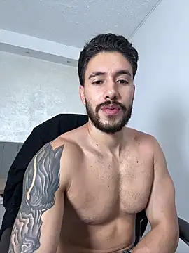 Snapshot of evans_campbell1 chatting on March 8, 10:24 pm evans campbell1 online show from March 8, 10:24 pm