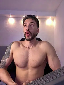 Snapshot of evans_campbell1 chatting on April 5, 12:30 am evans campbell1 online show from April 5, 12:30 am