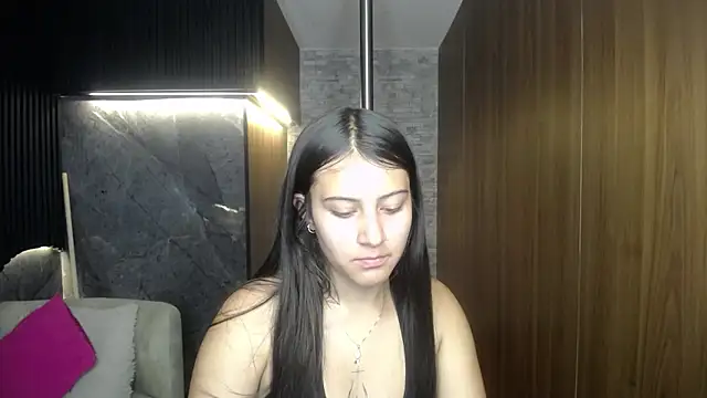 Snapshot of Sweett_liia_ chatting on April 21, 7:28 pm Sweett liia online show from April 21, 7:28 pm
