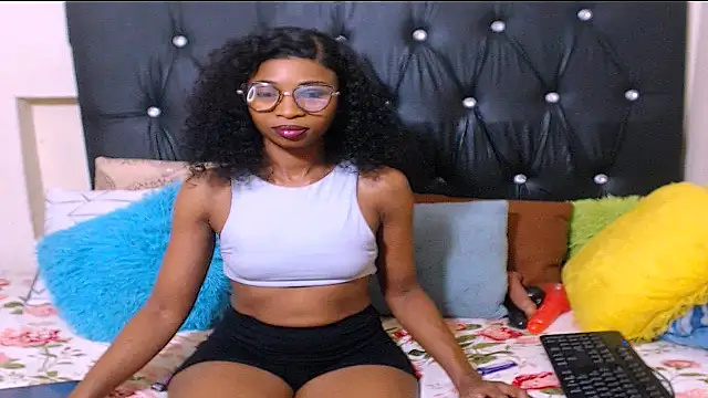 Snapshot of SassyyLadyKay chatting on March 24, 10:48 pm SassyyLadyKay online show from March 24, 10:48 pm