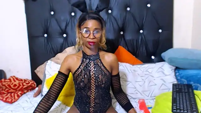 Snapshot of SassyyLadyKay chatting on April 1, 10:05 am SassyyLadyKay online show from April 1, 10:05 am