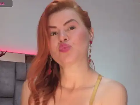 Snapshot of Xiomara-Suarez01 chatting on April 22, 3:24 pm Xiomara-Suarez01 online show from April 22, 3:24 pm