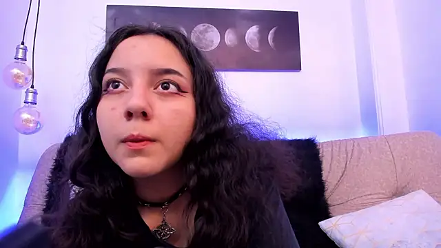 Chloe Noire online show from March 4, 12:00 pm