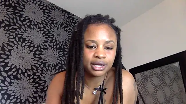 Snapshot of thehoneyhazel chatting on May 3, 4:07 am thehoneyhazel online show from May 3, 4:07 am