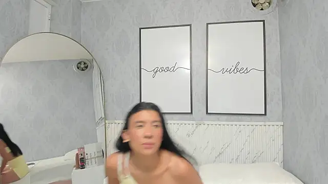 Snapshot of beautydoll18_ chatting on March 17, 10:18 am beautydoll18 online show from March 17, 10:18 am