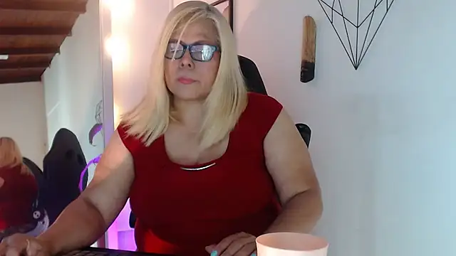 eva colen50 online show from April 4, 6:05 pm