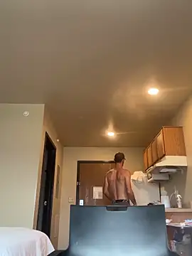 Snapshot of Powerbottomdom chatting on February 17, 9:32 pm Powerbottomdom online show from February 17, 9:32 pm