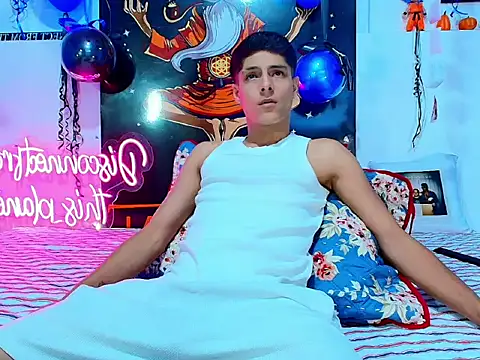 Eliassalvatore  online show from February 27, 8:53 pm