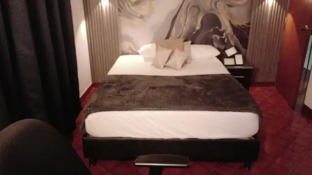 Snapshot of Alessia_Monroe_ chatting on March 17, 10:02 pm Alessia Monroe online show from March 17, 10:02 pm