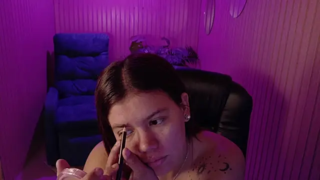Snapshot of Alessia_Monroe_ chatting on June 29, 7:58 pm Alessia Monroe online show from June 29, 7:58 pm
