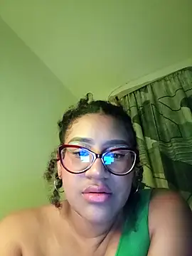 Snapshot of gigiblue89 chatting on March 5, 10:11 am gigiblue89 online show from March 5, 10:11 am