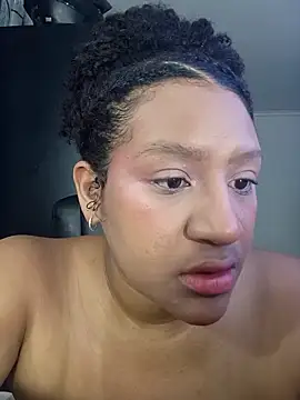 Snapshot of gigiblue89 chatting on March 13, 7:04 am gigiblue89 online show from March 13, 7:04 am