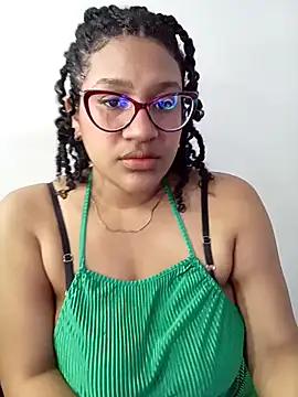 Snapshot of gigiblue89 chatting on April 30, 7:47 am gigiblue89 online show from April 30, 7:47 am