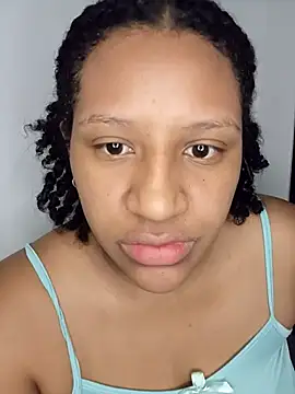 Snapshot of gigiblue89 chatting on May 3, 10:43 am gigiblue89 online show from May 3, 10:43 am