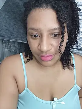Snapshot of gigiblue89 chatting on May 16, 9:17 am gigiblue89 online show from May 16, 9:17 am
