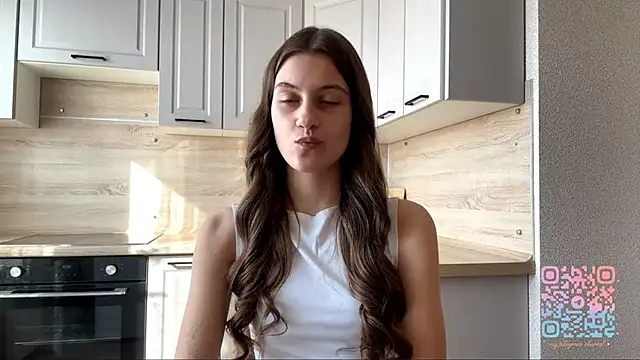 SwappingFate online show from April 3, 9:07 am