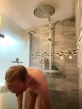 Crevette311 online show from January 19, 4:00 pm