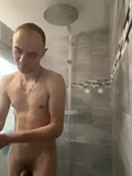 Crevette311 online show from February 9, 2:21 pm