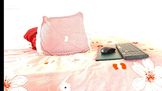 Snapshot of valkahot20 chatting on March 20, 8:14 pm valkahot20 online show from March 20, 8:14 pm