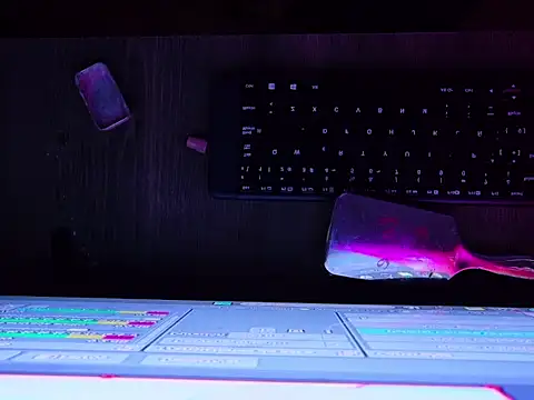 Snapshot of deva_big chatting on March 2, 12:45 pm deva big online show from March 2, 12:45 pm