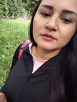 Snapshot of yissela92 chatting on February 23, 7:11 pm yissela92 online show from February 23, 7:11 pm