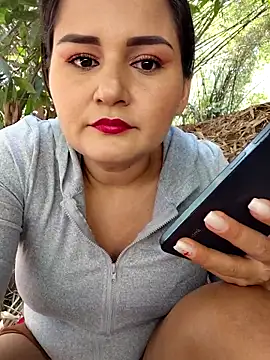 Snapshot of yissela92 chatting on March 14, 4:12 pm yissela92 online show from March 14, 4:12 pm