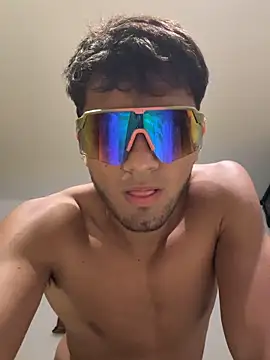 Snapshot of hardbody_19 chatting on March 14, 5:57 am hardbody 19 online show from March 14, 5:57 am