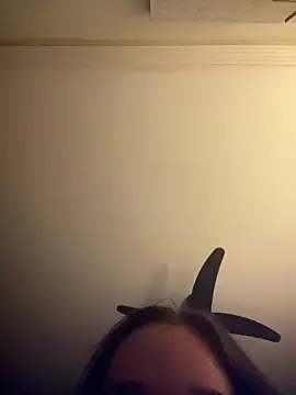 Snapshot of grrrlklx chatting on February 18, 9:44 pm grrrlklx online show from February 18, 9:44 pm