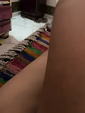 priyanshi 1339 online show from July 7, 4:04 am