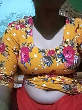Snapshot of BreezySexyGirl69 chatting on June 23, 1:31 pm BreezySexyGirl69 online show from June 23, 1:31 pm