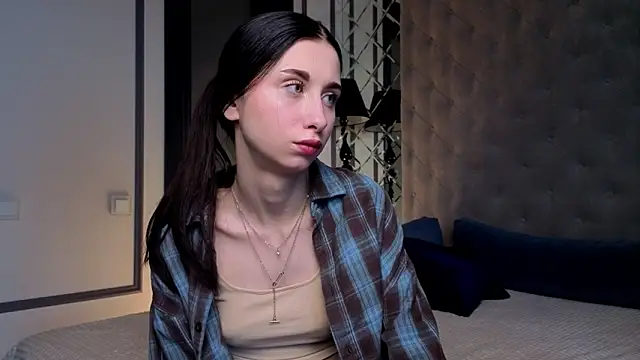 MiguelinaRasmuson online show from March 20, 11:15 am