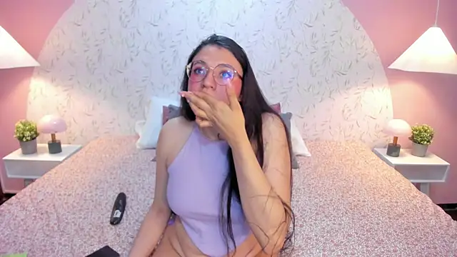 Snapshot of Angelie_Rosebrm chatting on March 20, 2:38 am Angelie Rosebrm online show from March 20, 2:38 am